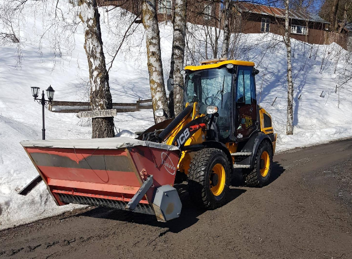 Utleie av minigraver Hitachi 2,7 tonn
